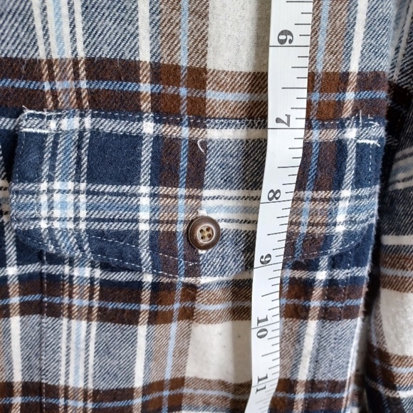 Men's beautiful tan plaid shirt. Size small. - Picture 5 of 14